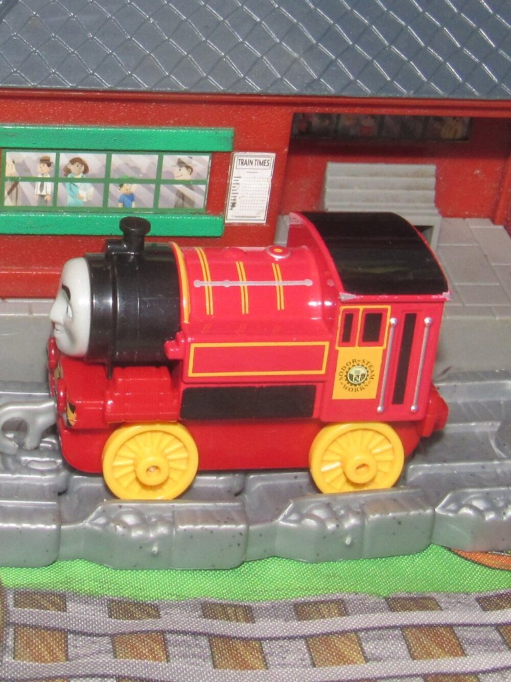 Thomas Take Along and Play Diecast Train Track Engine Victor